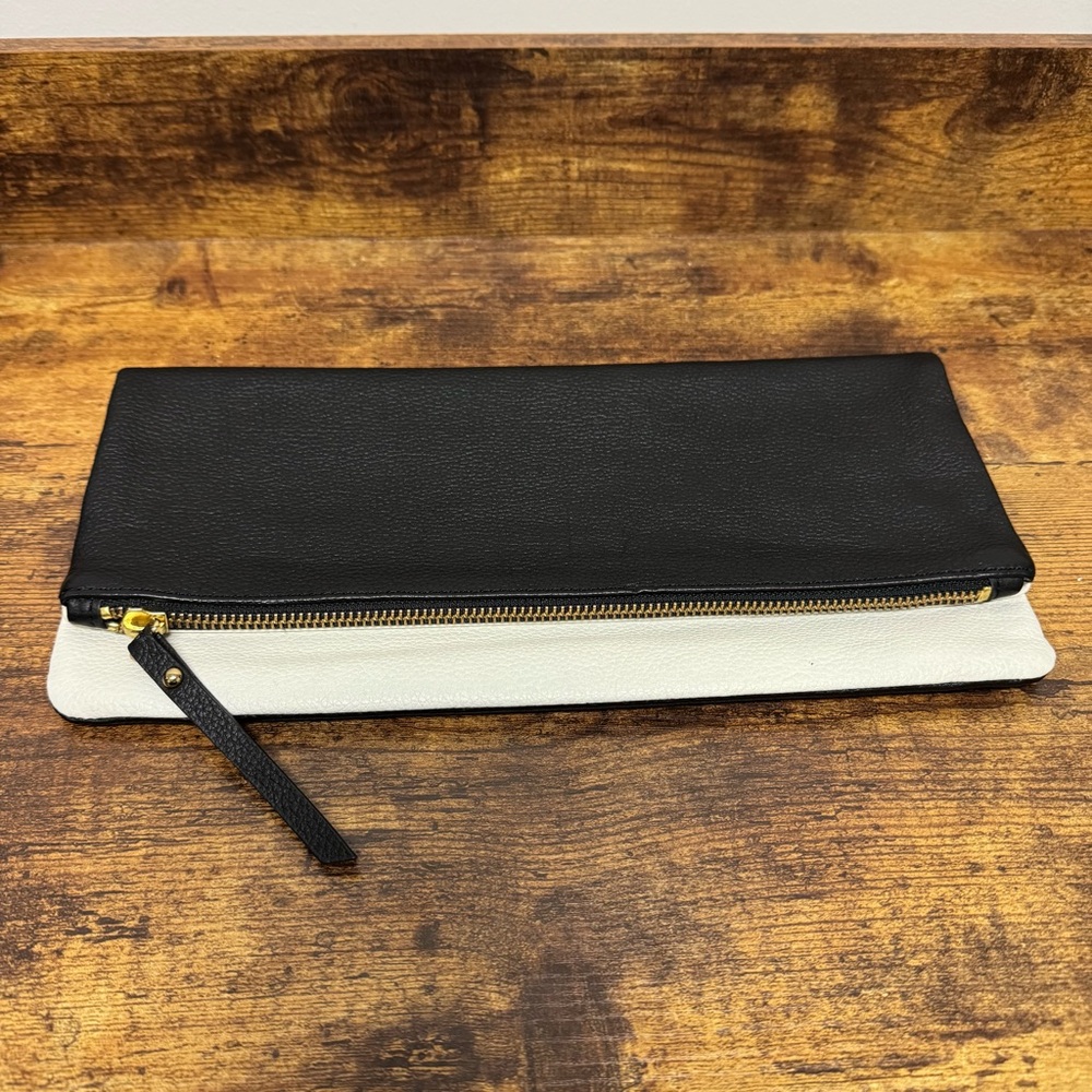Banana Republic Evan Fold Over‎ Clutch 100% Leather Gold Tone Zipper